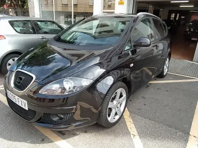 Usado Seat Altea XL 105 CV (77 kW) 2007 Negro Monovolumen