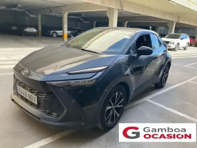 Begagnad Toyota C-HR Advance 140 HK (102 kW) 2025 Svart SUV