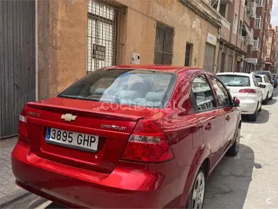 Usado Chevrolet Aveo LT 100 CV (73 kW) 2008 Rojo Berlina