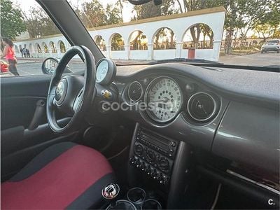 Usado Mini Cooper 115 CV (84 kW) 2005 Rojo Utilitario