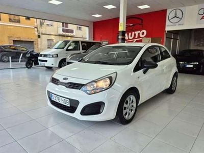 Blanco Usado 2013 Kia Rio Utilitario | 6599 € (Precio justo)