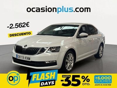 Blanco Usado 2018 Skoda Octavia Berlina | 12.790 € (Precio justo)