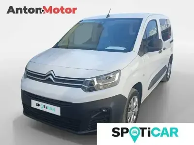 Usado Citroën Berlingo Business Class 102 CV (75 kW) 2023 Blanco Monovolumen