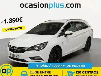 Usado Opel Astra Dynamic 150 CV (110 kW) 2019 Blanco Familiar