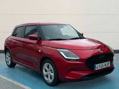 Usado Suzuki Swift 81 CV (59 kW) 2025 Rojo Utilitario
