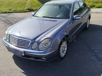 Usado Mercedes E320 Avantgarde 224 CV (164 kW) 2006 Azul Berlina
