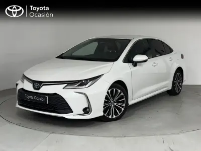 Używany Toyota Corolla Style 140 KM (102 kW) 2024 Biały Sedan/Limuzyna