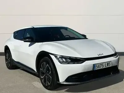 Usado Kia EV6 Air 125 kW (170 HP) 2022 Branco SUV