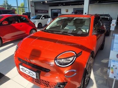 Nuevo Fiat 600E La Prima 114 kW (156 CV) 2025 Naranja