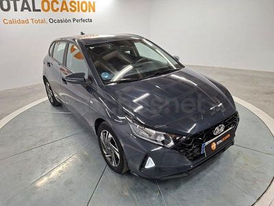 Gris / plata Usado 2022 Hyundai i20 Berlina | 16.990 € (Precio justo)