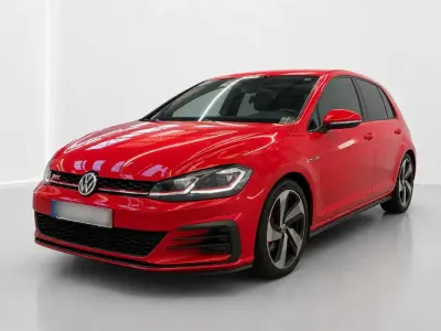 Usado VW Golf VII GTI 245 CV (180 kW) 2019 Rojo Utilitario