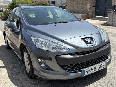 Usado Peugeot 308 Premium 150 CV (110 kW) 2008 Gris / plata Berlina
