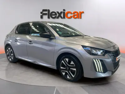 Usado Peugeot 208 Allure 101 CV (74 kW) 2025 Gris Utilitario