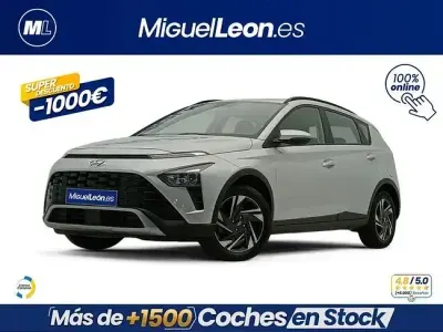 Usado Hyundai Bayon 84 CV (61 kW) 2022 Gris SUV