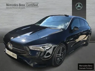 Occasion Mercedes CLA200 Shooting Brake AMG line 150 PK (110 kW) 2024 Zwart Stationwagen