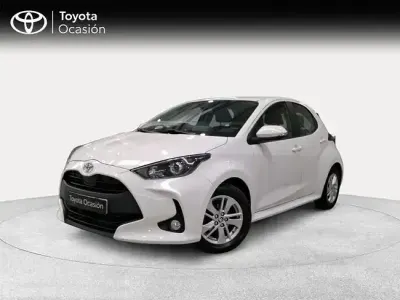 Usado Toyota Yaris Edition 125 CV (91 kW) 2022 Blanco Utilitario
