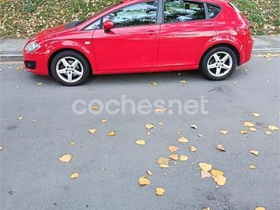 Usado Seat Leon Copa 90 CV (66 kW) 2011 Rojo Berlina