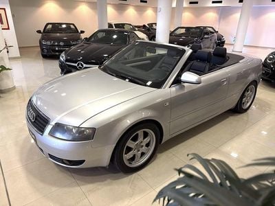 Usado Audi A4 Premium 170 CV (125 kW) 2002 Gris Descapotable