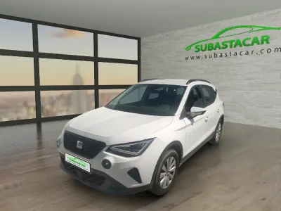 Usado Seat Arona 110 CV (80 kW) 2023 Blanco SUV