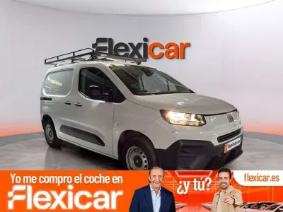 Usado Fiat Doblò 101 CV (74 kW) 2024 Blanco Monovolumen