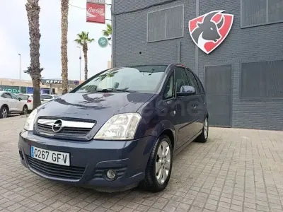 Usado Opel Meriva Cosmo 100 CV (73 kW) 2008 Azul Monovolumen