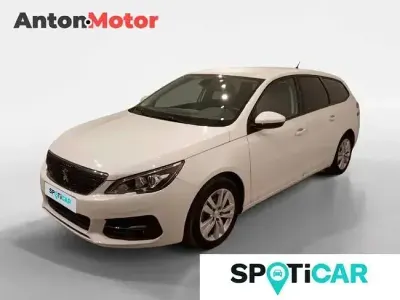 Usado Peugeot 308 SW Active 130 CV (95 kW) 2020 Blanco Familiar