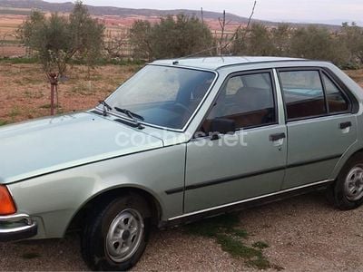 Begagnad Renault R18 83 HK (61 kW) 1986 Grön Kombi