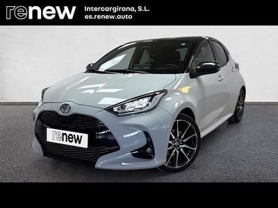 Gris Usado 2024 Toyota Yaris Hybrid Sport Berlina | 23.553 € (Precio justo)