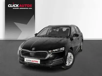Usado Skoda Octavia Ambition 115 CV (84 kW) 2024 Negro Familiar