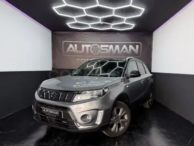 Usado Suzuki Vitara 116 CV (85 kW) 2022 Gris / plata SUV