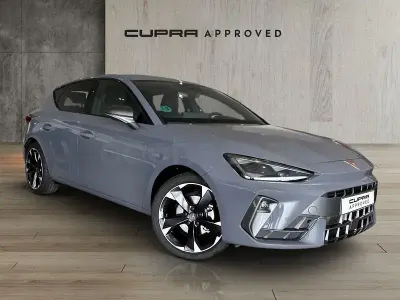Usado Cupra Leon 150 CV (110 kW) 2025 Gris / plata Berlina