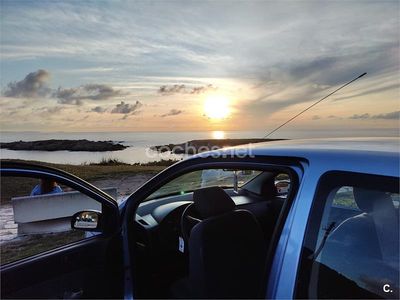 Usado Hyundai Getz GLS 82 CV (60 kW) 2005 Azul Utilitario