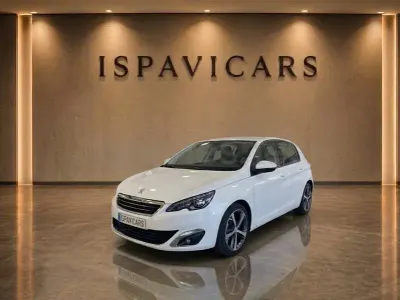 Usado Peugeot 308 Access 100 CV (73 kW) 2018 Blanco Berlina