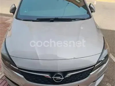 Usado Opel Astra Business Elegance 145 CV (106 kW) 2020 Blanco Familiar