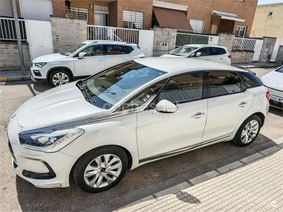 Usado DS Automobiles DS5 120 CV (88 kW) 2015 Blanco Utilitario