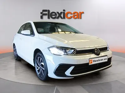 Usado VW Polo Life 95 CV (69 kW) 2023 Blanco Utilitario