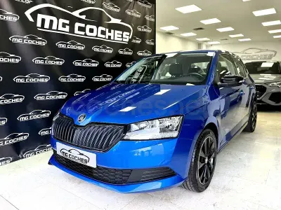 Usado Skoda Fabia Active 95 CV (69 kW) 2021 Azul Utilitario