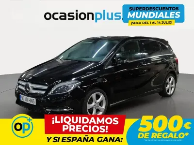 Usado Mercedes B180 109 CV (80 kW) 2013 Negro Utilitario