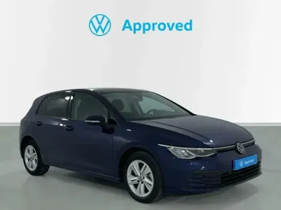 Usado VW Golf VIII Life 116 CV (85 kW) 2023 Azul Utilitario