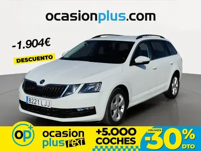 Usado Skoda Octavia Ambition 150 CV (110 kW) 2020 Blanco Familiar