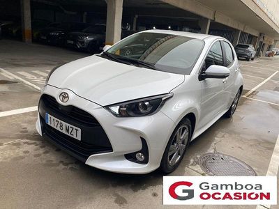 Usado Toyota Yaris Hybrid Active 116 CV (85 kW) 2025 Blanco Berlina