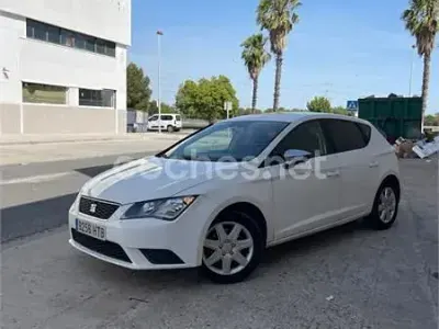 Usado Seat Leon I-Tech 105 CV (77 kW) 2014 Blanco Berlina