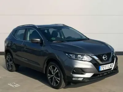 Usado Nissan Qashqai Style Edition 140 CV (102 kW) 2021 Gris SUV
