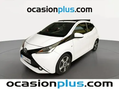 Usado Toyota Aygo x-sky 69 CV (50 kW) 2018 Blanco Utilitario