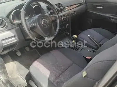 Usado Mazda 3 Active 105 CV (77 kW) 2005 Negro Berlina