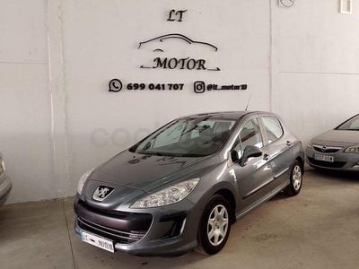 Usado Peugeot 308 120 HP (88 kW) 2008 Cinzento Sedan