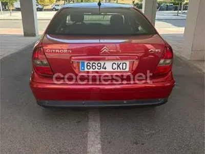 Usado Citroën C5 138 CV (101 kW) 2003 Rojo Berlina