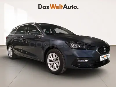 Usado Seat Leon Style 116 CV (85 kW) 2025 Gris / plata Familiar