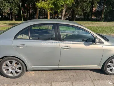 Usado Toyota Avensis