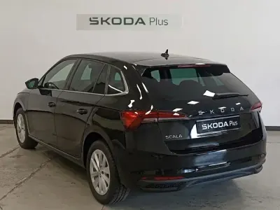 Usado Skoda Scala Selection 115 CV (84 kW) 2025 Negro Utilitario